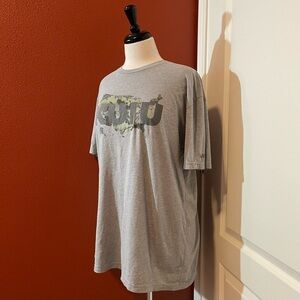 Kuiu Men’s Classic Gray Spellout Camo Lightweight Crewneck Tee Shirt